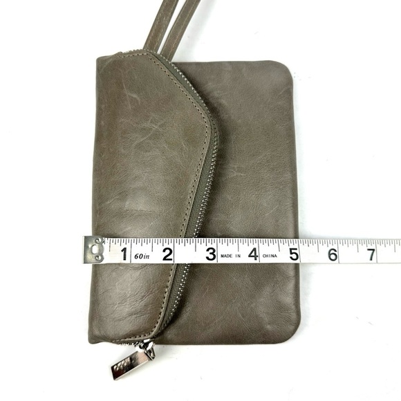 Hobo International Daria Wristlet Taupe Gray Leather Clutch Organizer - Picture 6 of 7
